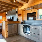 Des Cimes, Chaleureux Avec Jacuzzi Et Sauna Шале *