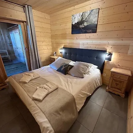 Chalet Des Cîmes, Chaleureux Avec Jacuzzi Et Sauna