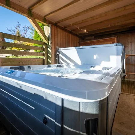 Des Cimes, Chaleureux Avec Jacuzzi Et Sauna