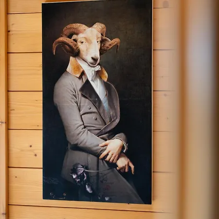 Des Cimes, Chaleureux Avec Jacuzzi Et Sauna Chalet