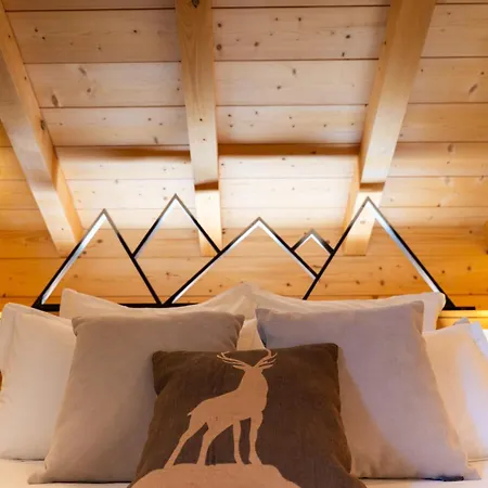 Des Cimes, Chaleureux Avec Jacuzzi Et Sauna Dağ evi *