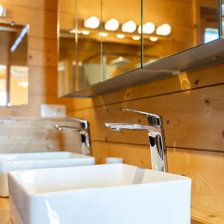 Des Cimes, Chaleureux Avec Jacuzzi Et Sauna