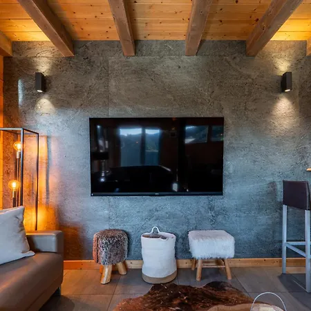 Des Cimes, Chaleureux Avec Jacuzzi Et Sauna *