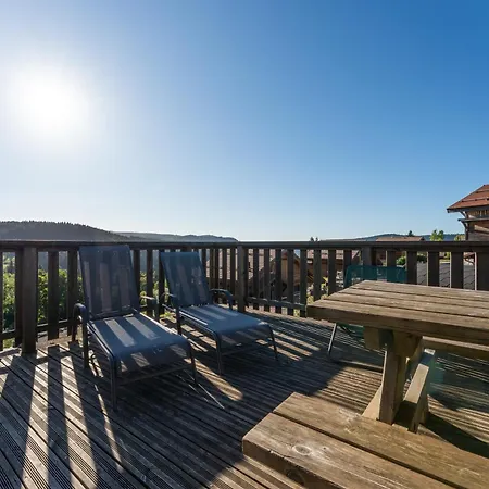 Des Cimes, Chaleureux Avec Jacuzzi Et Sauna Dağ evi *