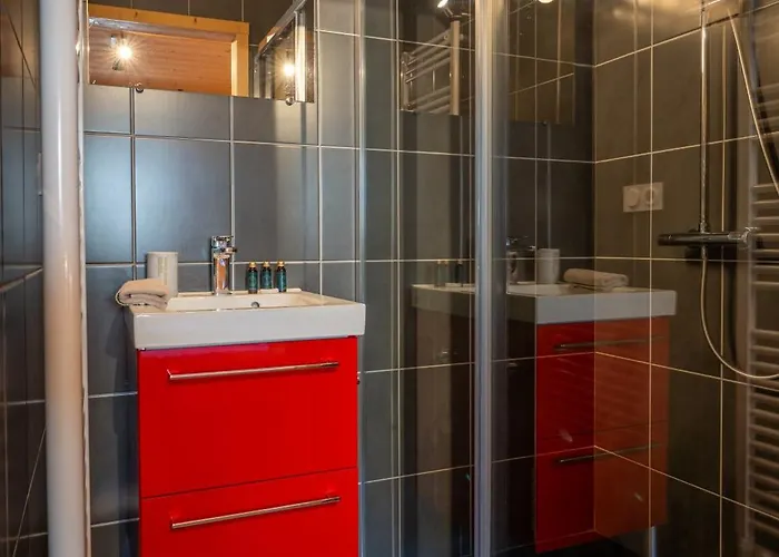 Des Cimes, Chaleureux Avec Jacuzzi Et Sauna Chalet *