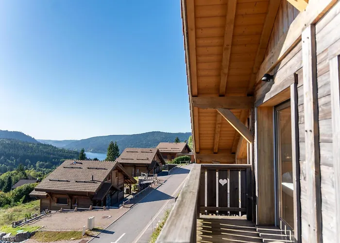 Des Cimes, Chaleureux Avec Jacuzzi Et Sauna Chalet