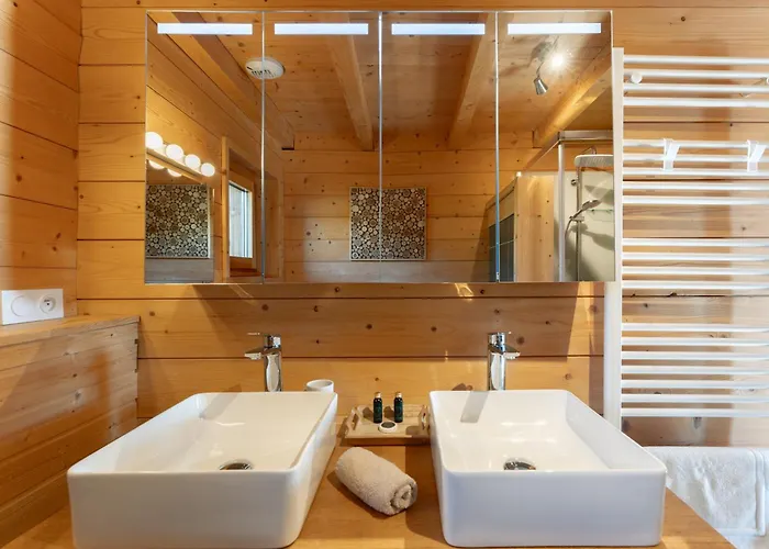 Des Cimes, Chaleureux Avec Jacuzzi Et Sauna