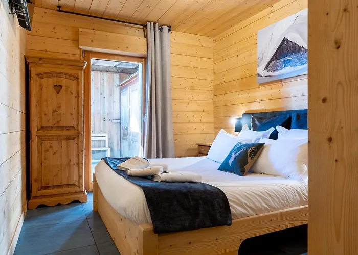 Des Cimes, Chaleureux Avec Jacuzzi Et Sauna *