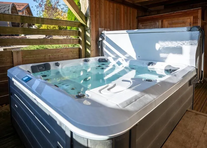 Des Cimes, Chaleureux Avec Jacuzzi Et Sauna