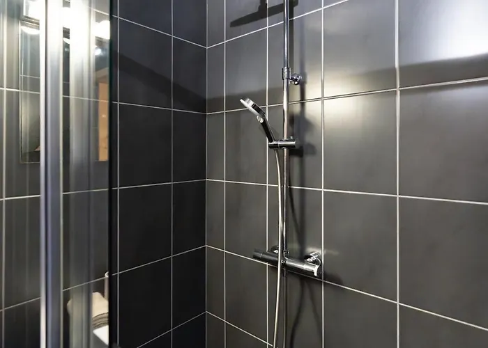 Des Cimes, Chaleureux Avec Jacuzzi Et Sauna Chalet *