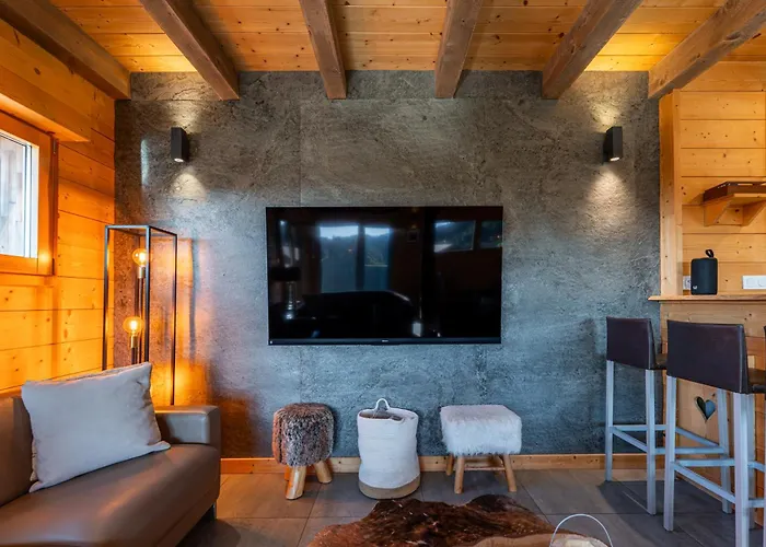 Des Cimes, Chaleureux Avec Jacuzzi Et Sauna *